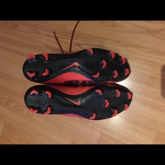 Nike Men’s Mercurial Superfly V FG cleats - Picture 4 of 5
